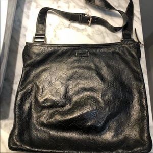 Authentic Gucci Crossbody Messenger Guccissima